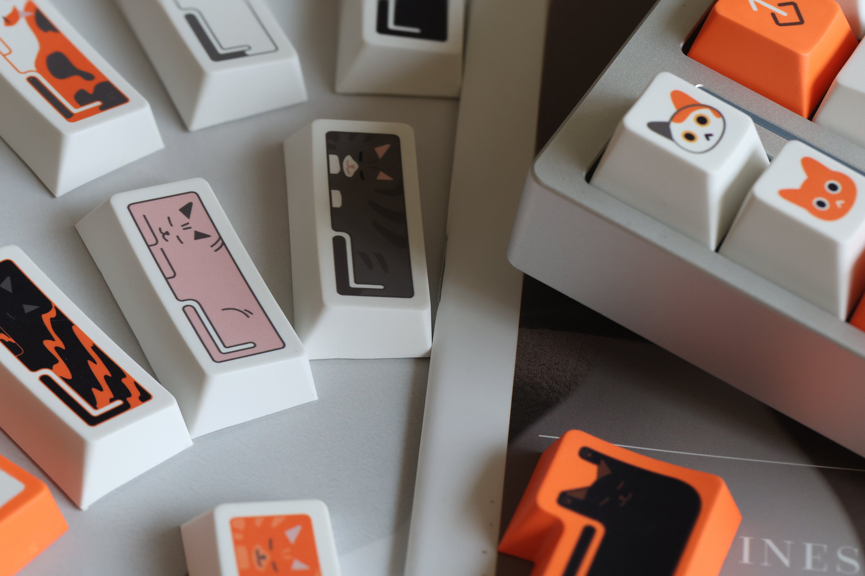 MW Calico Keycaps